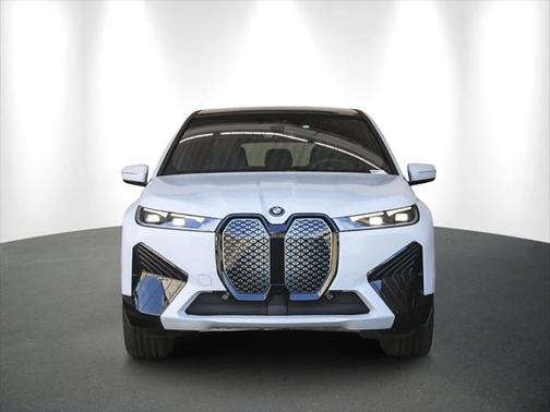 2025 BMW iX xDrive50