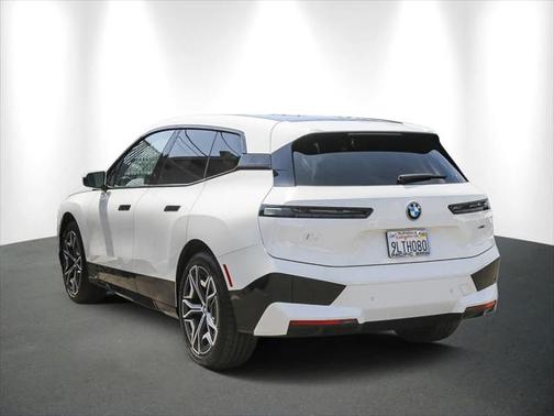 2025 BMW iX xDrive50