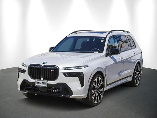 2025 BMW X7 M60i