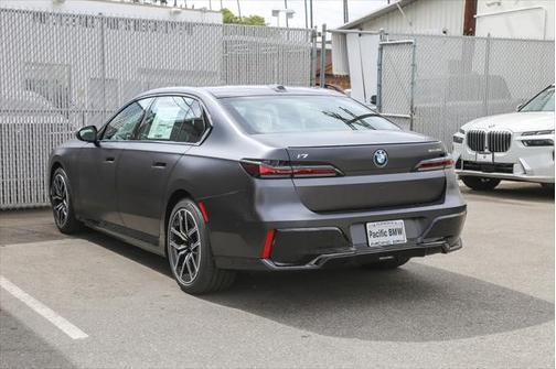 2025 BMW i7 eDrive50