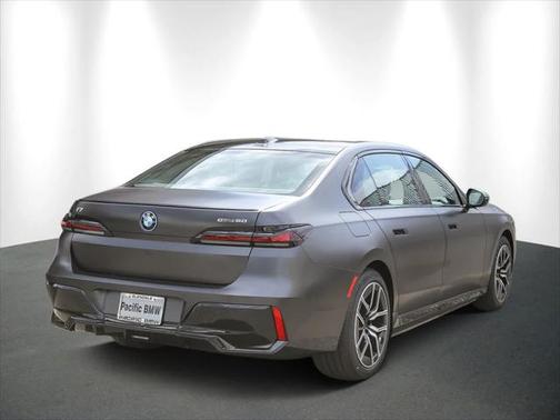 2025 BMW i7 eDrive50
