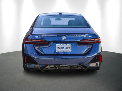 2025 BMW i5 xDrive40