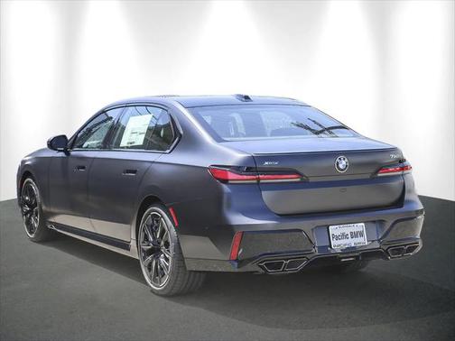 2025 BMW 760 i xDrive