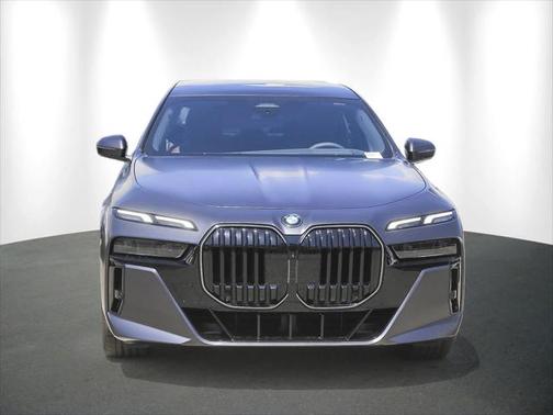 2025 BMW 760 i xDrive