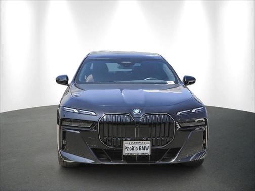 2025 BMW i7 xDrive60