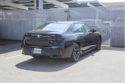 2025 BMW i7 xDrive60