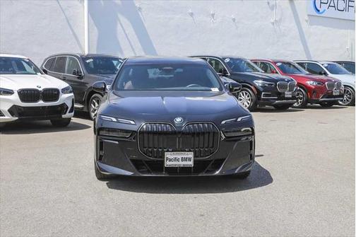 2025 BMW i7 xDrive60