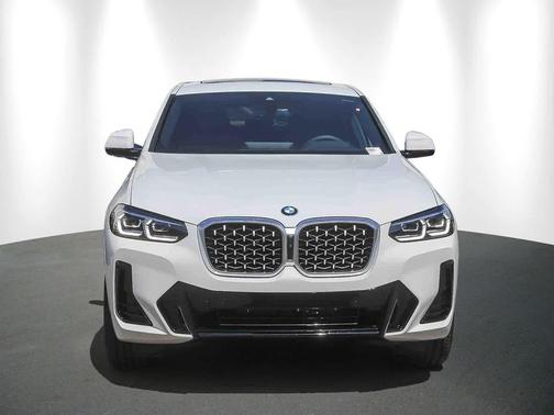 2025 BMW X4 xDrive30i