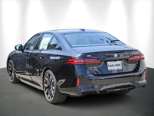 2025 BMW i5 eDrive40
