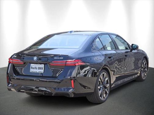 2025 BMW i5 eDrive40