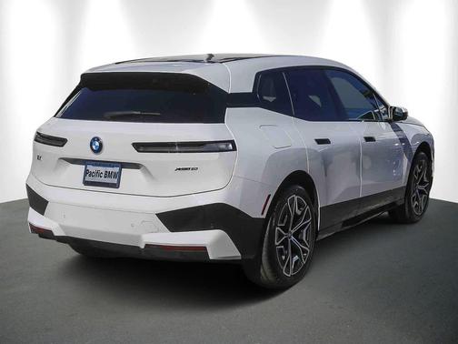 2025 BMW iX xDrive50