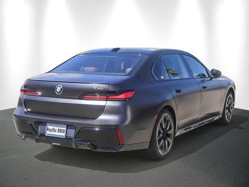 Frozen Deep Grey 2026 BMW 740 740i