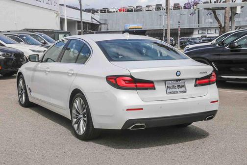 Mineral White Metallic 2023 BMW 530 i