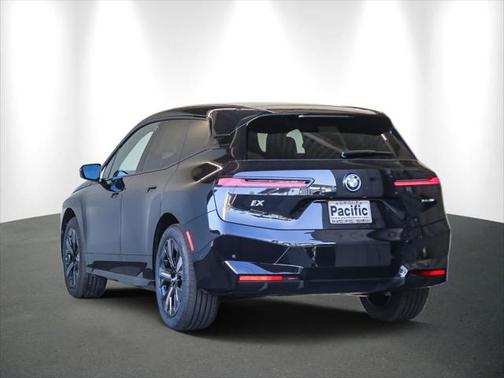 2025 BMW iX xDrive50