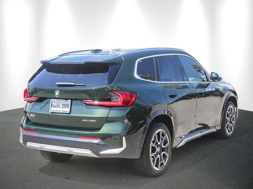 San Remo Green Metallic 2023 BMW X1 xDrive28i