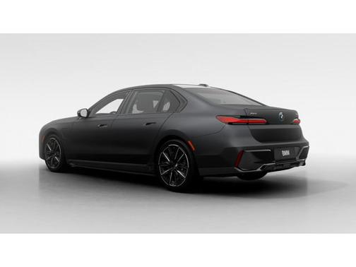 2026 BMW 750e i xDrive