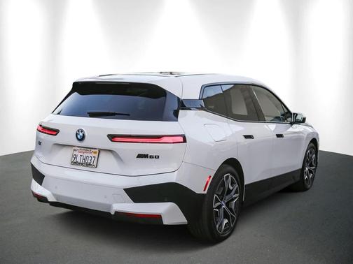 2025 BMW iX M60