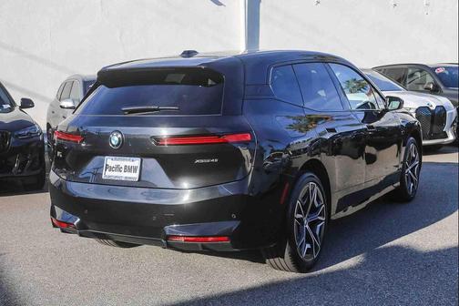 2026 BMW iX xDrive45