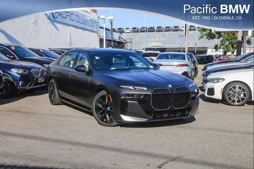 2026 BMW 740 i