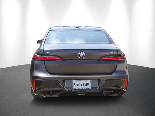 2026 BMW 760 760i xDrive