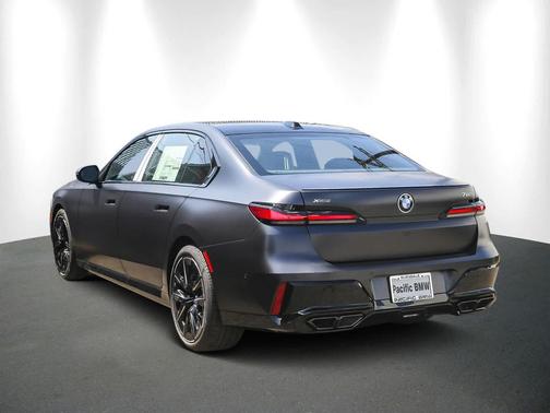 2026 BMW 760 760i xDrive