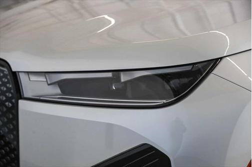 2025 BMW iX xDrive50
