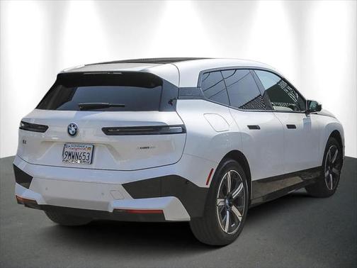 2025 BMW iX xDrive50