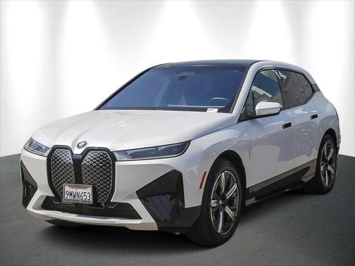 2025 BMW iX xDrive50