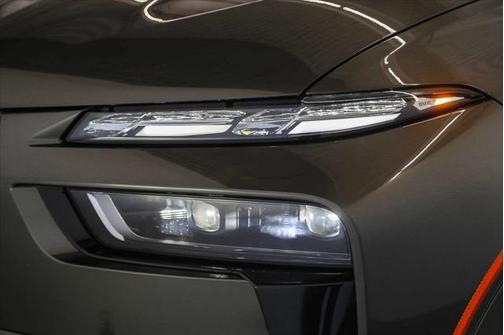 2025 BMW X7 ALPINA XB7