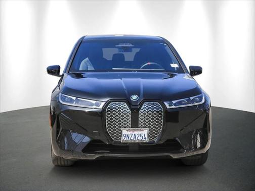 2025 BMW iX M60