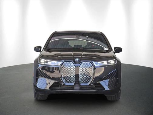 2025 BMW iX M60