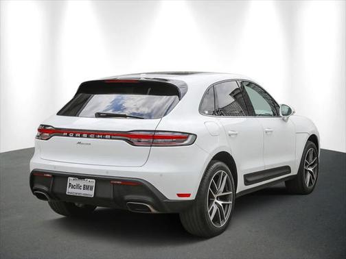 2023 Porsche Macan Base