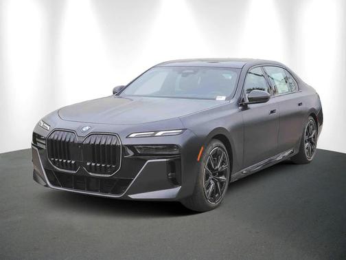 2026 BMW 740 i