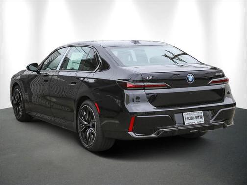 2025 BMW i7 eDrive50