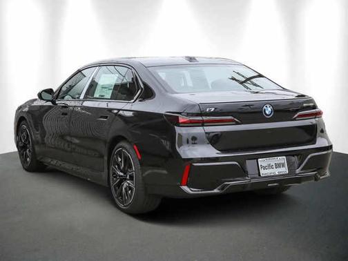 2025 BMW i7 eDrive50