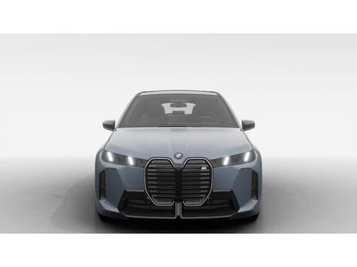 2026 BMW iX M70