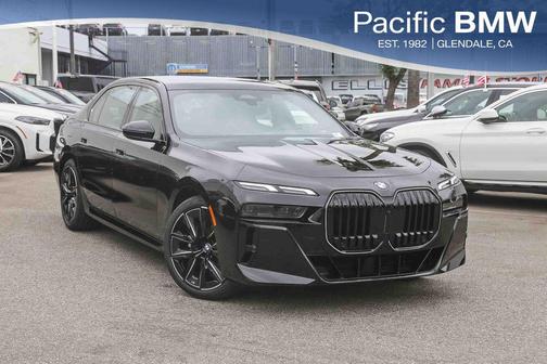 Black Sapphire Metallic 2026 BMW 740 740i