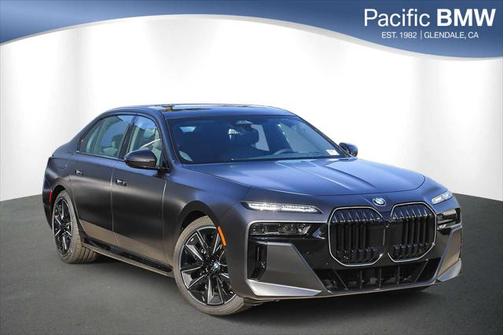 2025 BMW 740 i