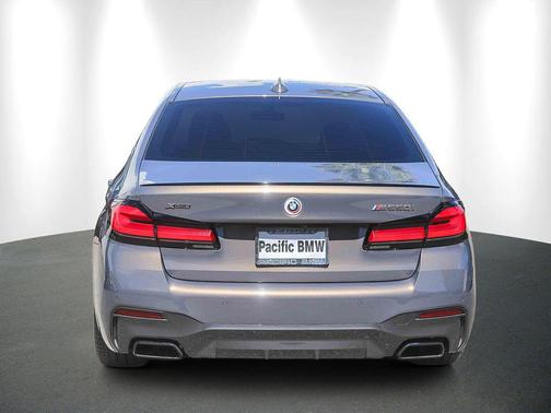 Alvite Grey Metallic 2023 BMW M550 i Xdrive