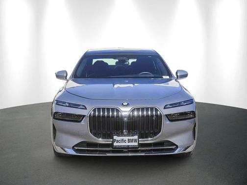 2025 BMW i7 xDrive60