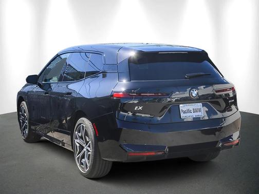 2026 BMW iX xDrive60