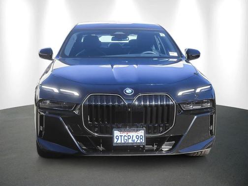 2025 BMW 750e i xDrive