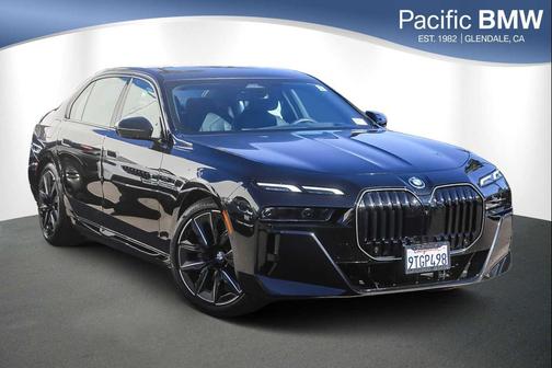 2025 BMW 750e i xDrive