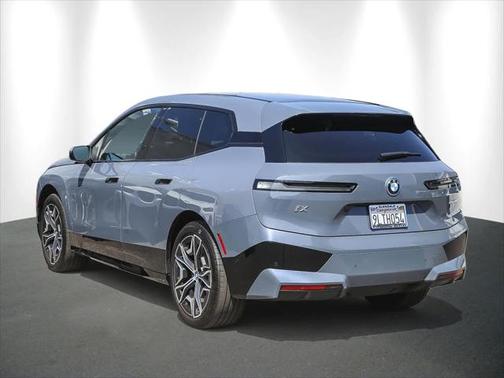 2025 BMW iX xDrive50