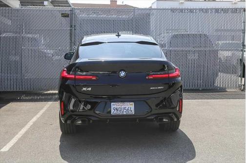 2025 BMW X4 xDrive30i