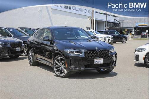 2025 BMW X4 xDrive30i