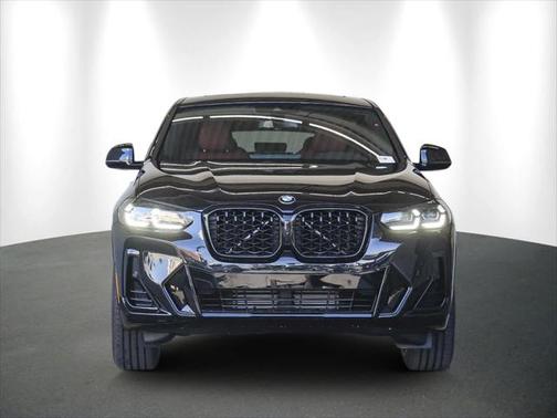 2025 BMW X4 xDrive30i