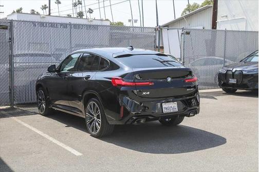 2025 BMW X4 xDrive30i