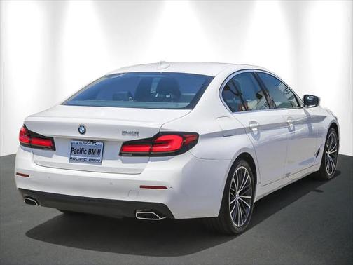 2022 BMW 540 i