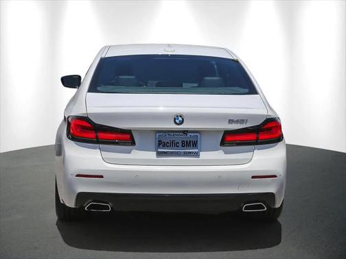 2022 BMW 540 i